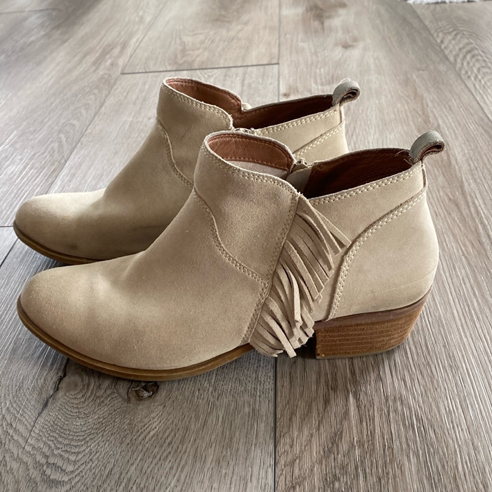 Lucky Brand suede tassel booties leather